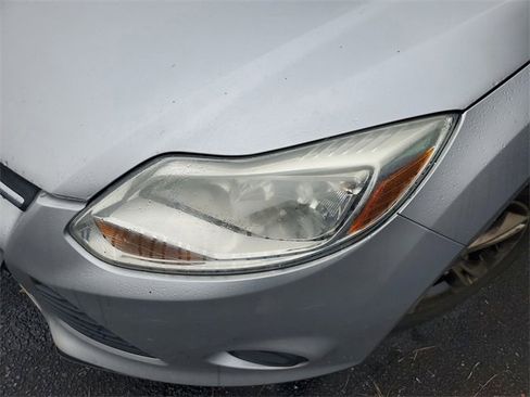 Used 2014 Ford Focus SE image 9