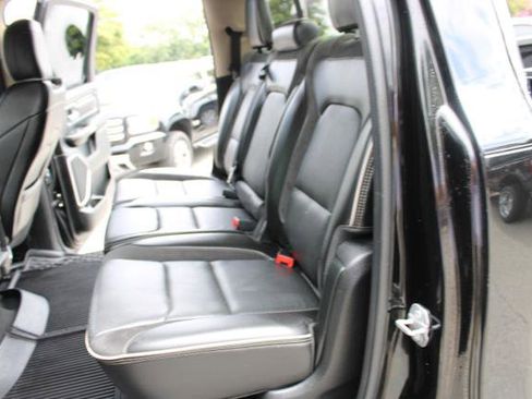 Used 2019 RAM 1500 Laramie image 32