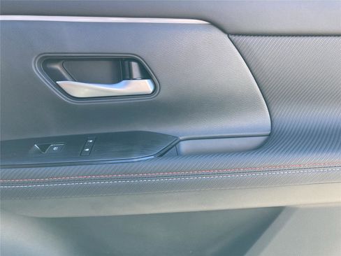 New 2026 Nissan Kicks SR image 30