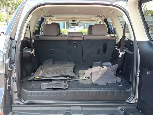 Used 2023 Lexus GX 460 Premium image 38