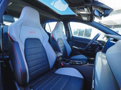 Used 2024 Volkswagen GTI Autobahn image 41