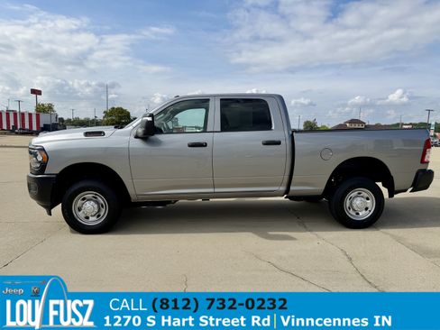 Used 2024 RAM 2500 Tradesman w/ Convenience Group AWD/4WD image 4