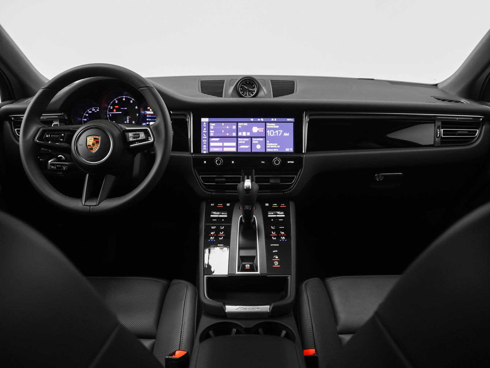 Certified 2026 Porsche Macan AWD/4WD image 28