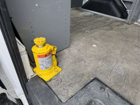 Used 2018 Ford Transit 150 130 Medium Roof RWD image 29