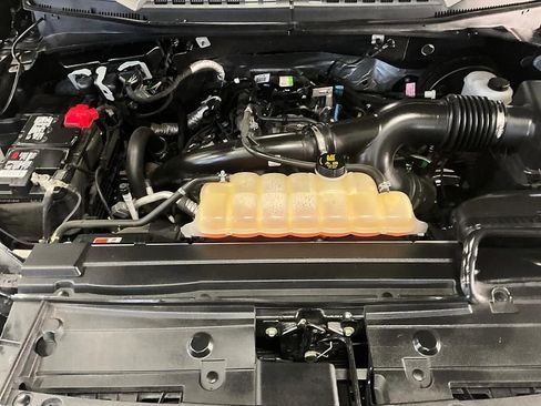 Used 2019 Ford F150 XLT w/ Trailer Tow Package image 6