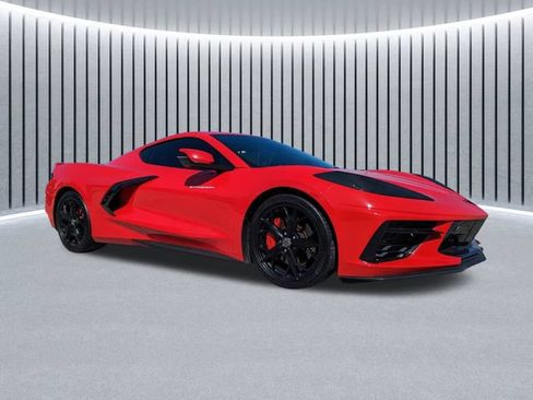 Used 2022 Chevrolet Corvette Stingray Preferred Cpe w/ Z51 Performance Package RWD image 2