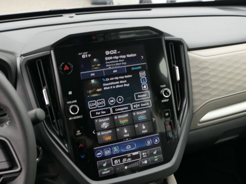 Certified 2025 Subaru Forester Premium image 17