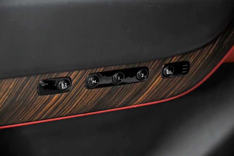 Used 2023 Rolls-Royce Cullinan w/ Leather Finishing Pack AWD/4WD image 18