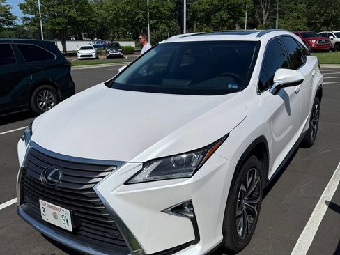 Used 2018 Lexus RX 350 FWD w/ Premium Package image 4
