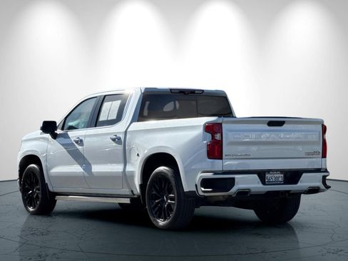 Used 2021 Chevrolet Silverado 1500 High Country w/ Technology Package AWD/4WD image 6