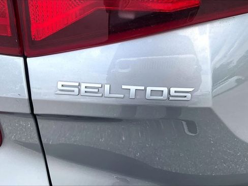 Used 2023 Kia Seltos LX AWD/4WD image 10