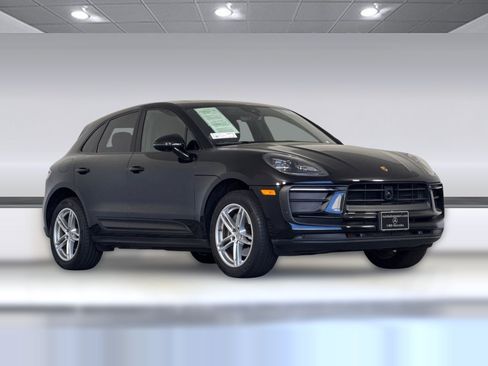 Used 2024 Porsche Macan AWD/4WD image 7