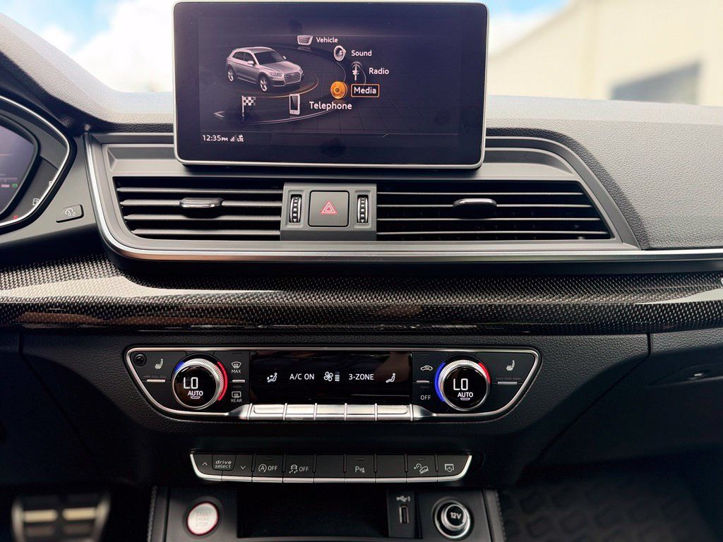 Used 2018 Audi SQ5 Prestige w/ Prestige Package AWD/4WD image 29