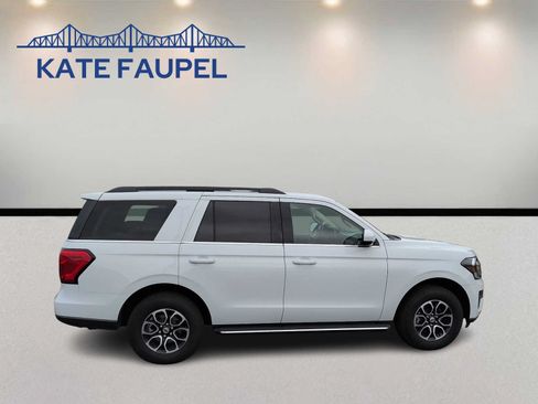 Used 2023 Ford Expedition XLT AWD/4WD image 4