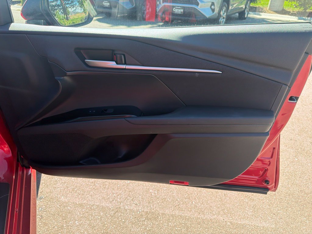 Used 2025 Toyota Camry LE FWD image 9