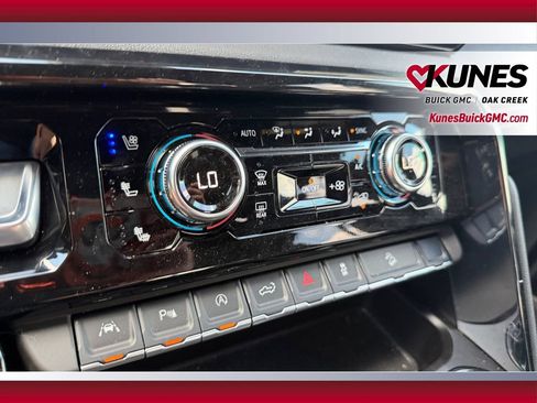 Used 2026 GMC Sierra 1500 AT4 w/ AT4 Premium Package AWD/4WD image 28