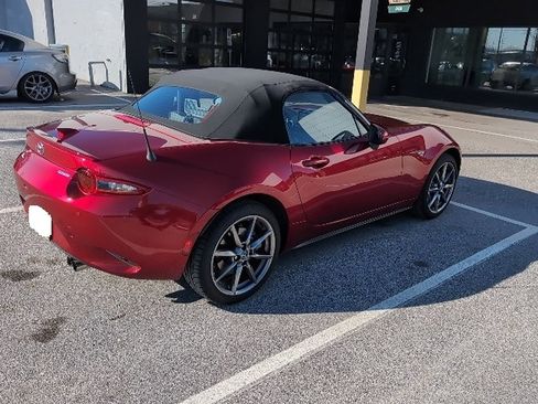 Used 2022 MAZDA MX-5 Miata Grand Touring image 3