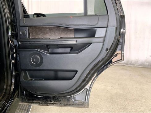 Used 2019 Ford Expedition Limited w/ Texas Edition Package RWD image 23