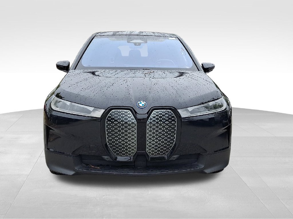 Used 2024 BMW iX xDrive50 w/ Convenience Package AWD/4WD image 2