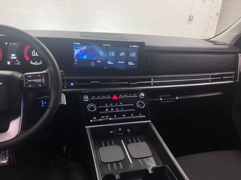 Used 2025 Hyundai Santa Fe SE image 21