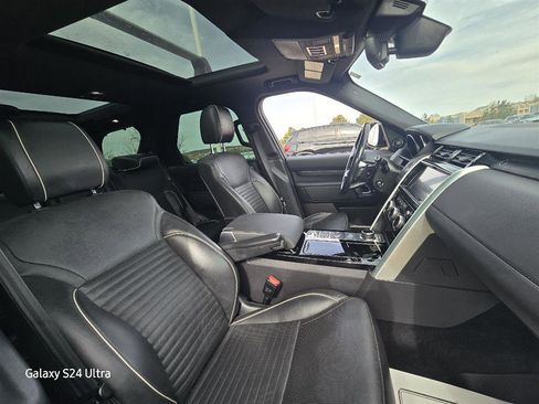Used 2017 Land Rover Discovery HSE image 21