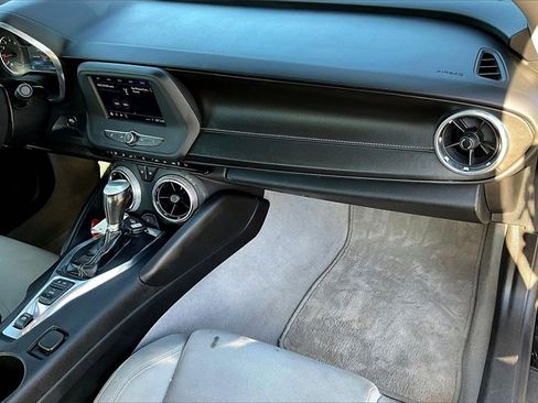 Used 2020 Chevrolet Camaro LT image 25