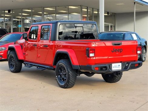 Used 2023 Jeep Gladiator Willys image 6