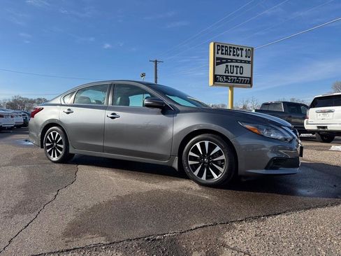 Used 2018 Nissan Altima 2.5 SL w/ 2.5 SL Technology Package image 2