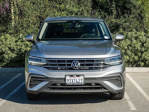 Used 2022 Volkswagen Tiguan SE image 2