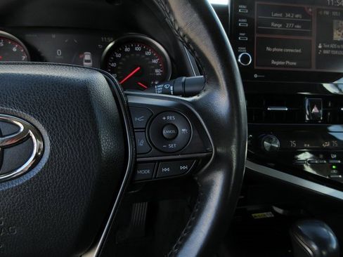 Used 2022 Toyota Camry XSE image 15