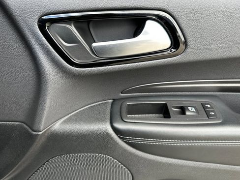 Used 2024 Dodge Durango SXT image 76