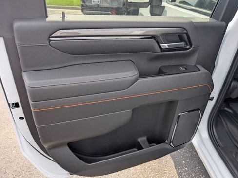 New 2026 GMC Sierra 2500 AT4 w/ Technology Package AWD/4WD image 12