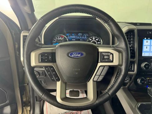 Used 2018 Ford F150 Lariat w/ Equipment Group 502A Luxury AWD/4WD image 13