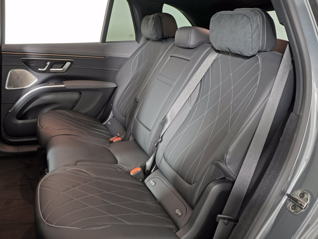 Certified 2025 Mercedes-Benz EQS 580 4MATIC SUV image 33