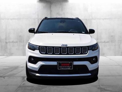 Used 2025 Jeep Compass Limited AWD/4WD image 4