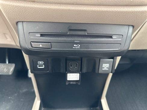 Used 2023 Honda Odyssey Touring image 39