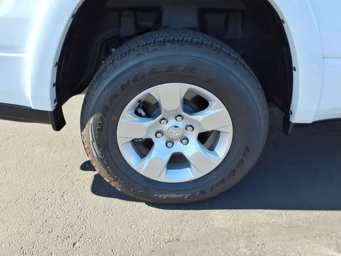 Used 2025 RAM 1500 Big Horn AWD/4WD image 12