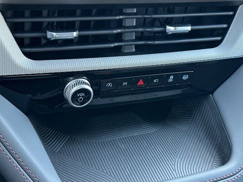 New 2026 Ford Explorer Active w/ Active Comfort Package RWD image 21