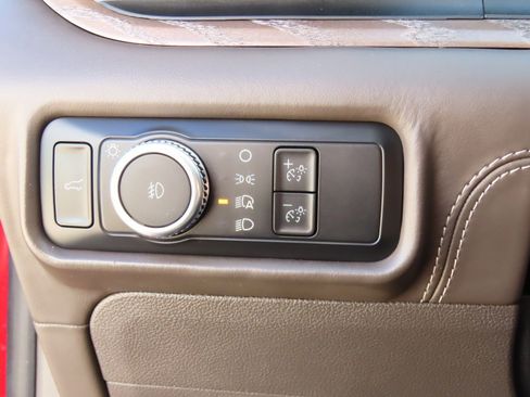 Used 2022 Ford Explorer Platinum w/ Equipment Group 601A image 27