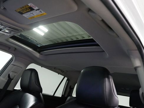 Used 2023 Toyota Highlander XLE image 35