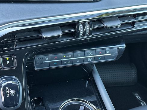 Certified 2022 Toyota Mirai XLE image 24