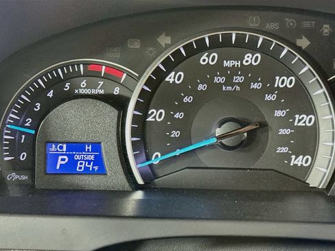 Used 2012 Toyota Camry LE FWD image 14