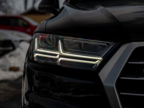 Used 2018 Audi Q7 3.0T Premium Plus w/ Premium Plus Package image 40