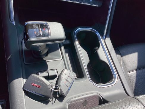 Used 2024 GMC Sierra 1500 Denali w/ Denali Reserve Package image 25