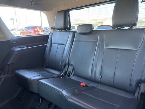 Used 2024 Ford Expedition XLT image 22