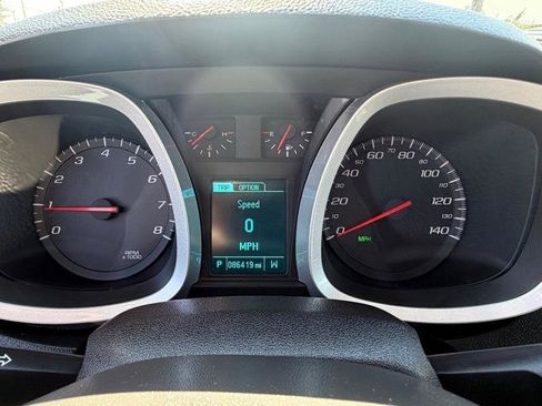 Used 2017 Chevrolet Equinox LT w/ Convenience Package FWD image 16