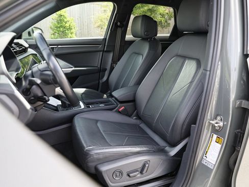Used 2021 Audi Q3 2.0T Premium w/ Convenience Package AWD/4WD image 19