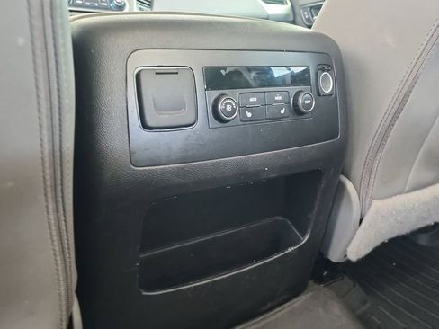 Certified 2019 Chevrolet Tahoe LT w/ Luxury Package AWD/4WD image 21