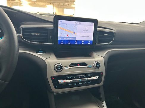 Used 2023 Ford Explorer XLT w/ Equipment Group 202A image 18