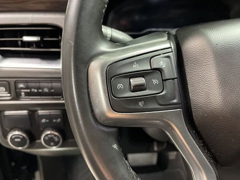 Used 2024 Chevrolet Suburban LT image 30